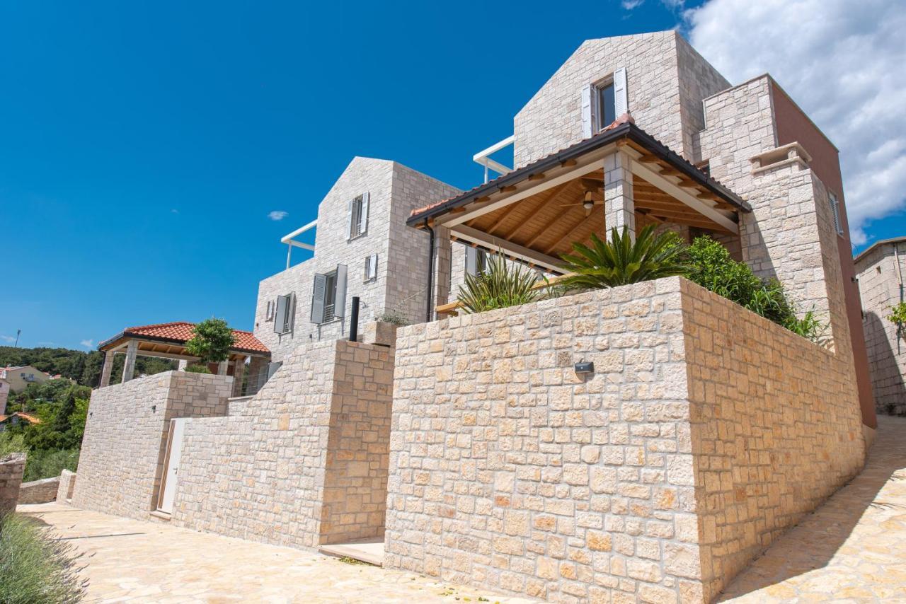 New Luxurious Villa Tinka - Sumartin Bagian luar foto
